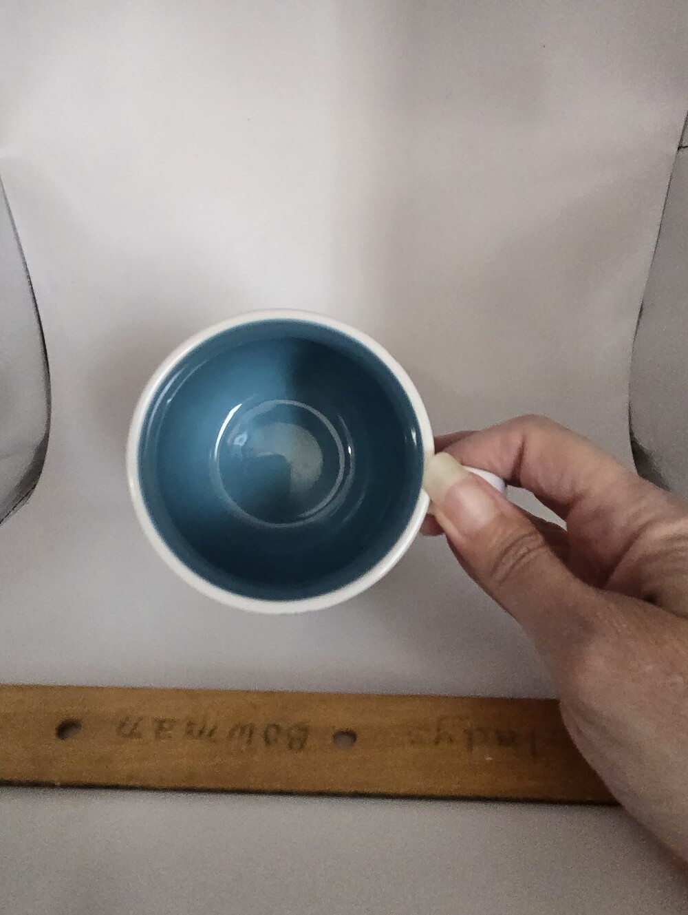 Starbucks White Ceramic Mug with Blue Snowflakes and Blue Interior 14oz 2007 - Picture 7 of 8